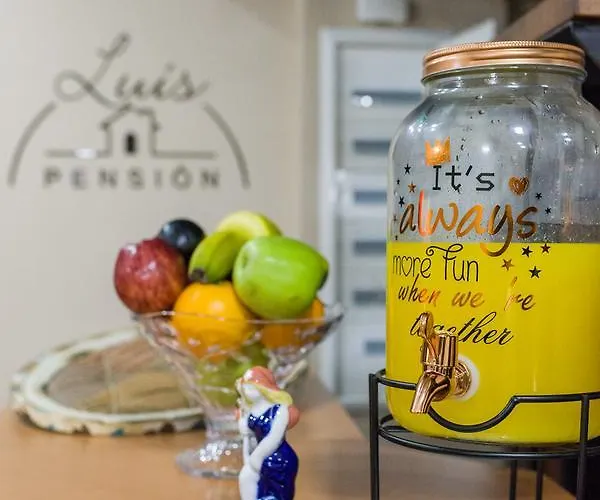 Luis בית הארחה